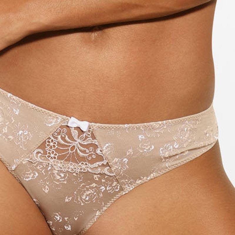 Tanga semitransparente con diseño floral Sawren Frappe